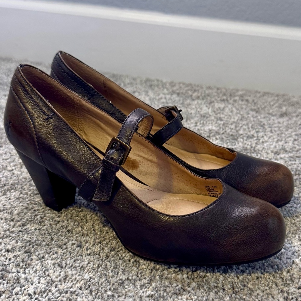 EUC Frye Brown Mary Jane Heels Sz 7.5